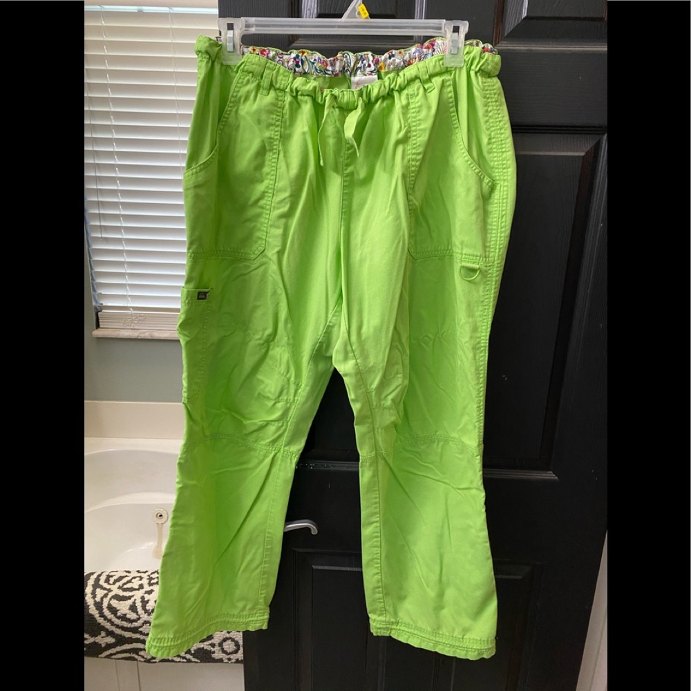 Koi lime green 2x Lindsey style scrub pants